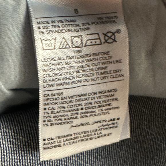 Old Navy Slim Midi Denim Shorts Size 8 Dark Rinse Cuffed‎ Jean Casual Classic - Picture 6 of 12